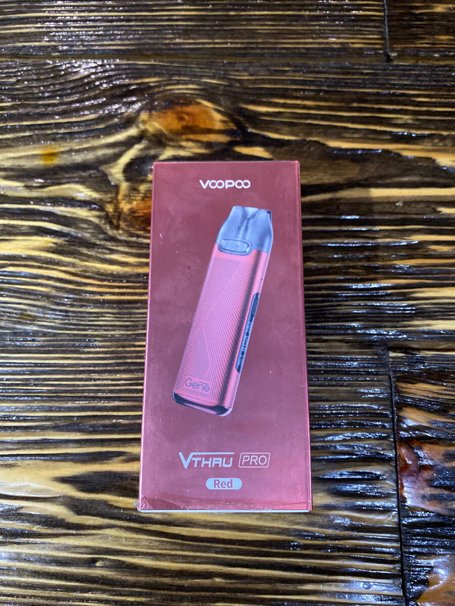 Незамысловатая коробка с под системой voopoo, распакуем же её.