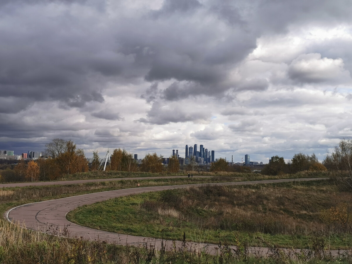 Место действия, время действия - 30.10, 10:00 - 4 км, 11:00 - 8 км