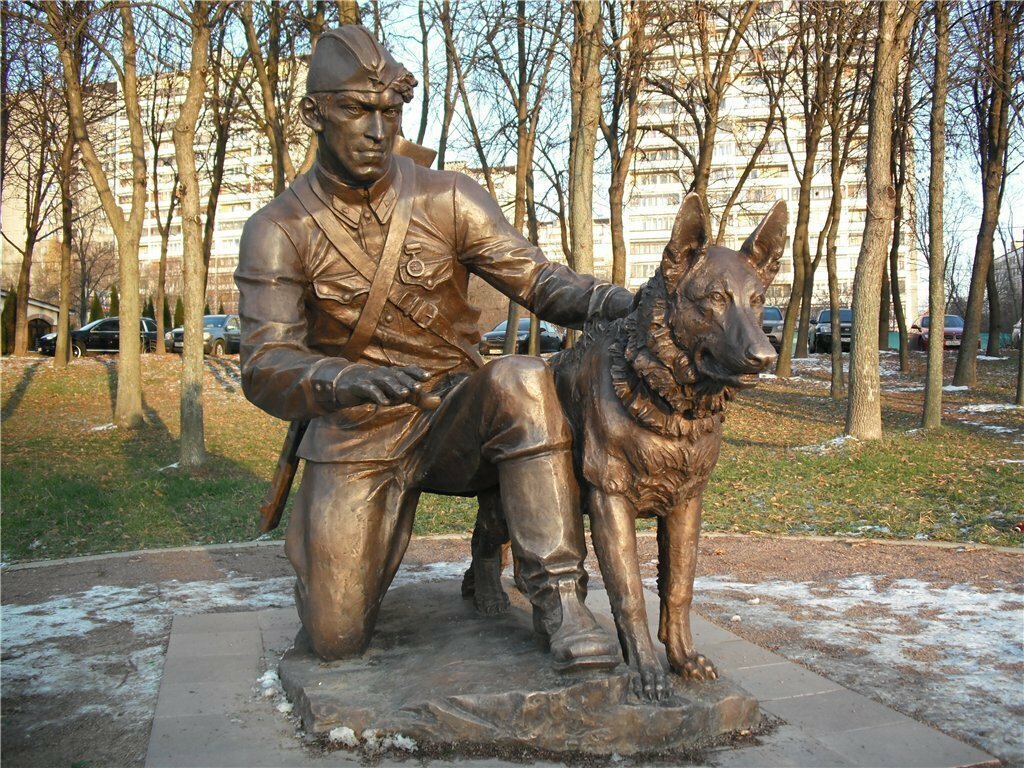 Терлецкий памятник фронтовой собаке 