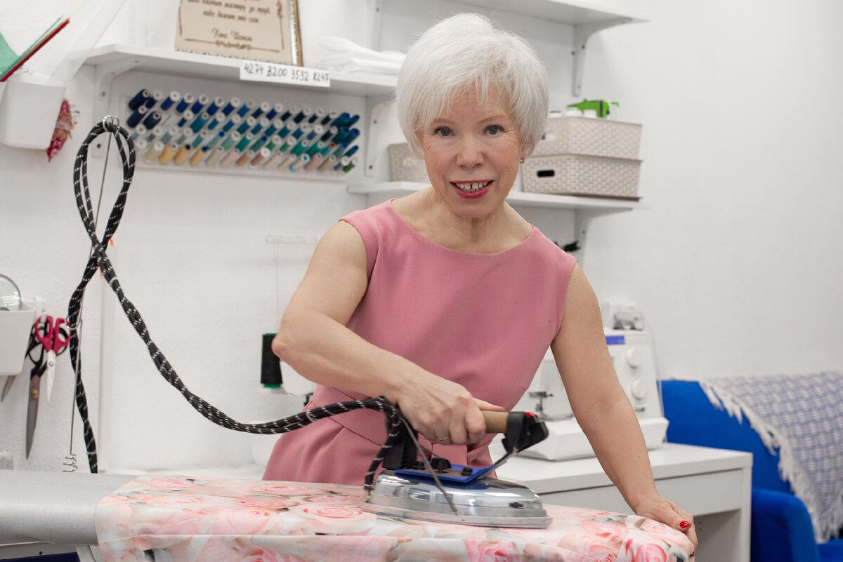 Галина Коломейко в учебной аудитории