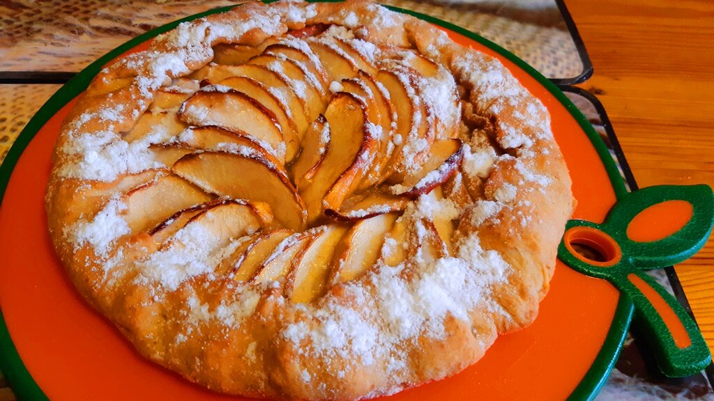 Галета с яблоками(фото автора)