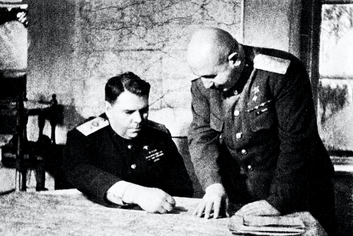 Командующий фронтом. Маршал Василевский 1945. Маршал Василевский в Кенигсберге. Баграмян Жуков Василевский. Командующий Маршал советского Союза Василевский а. м.,