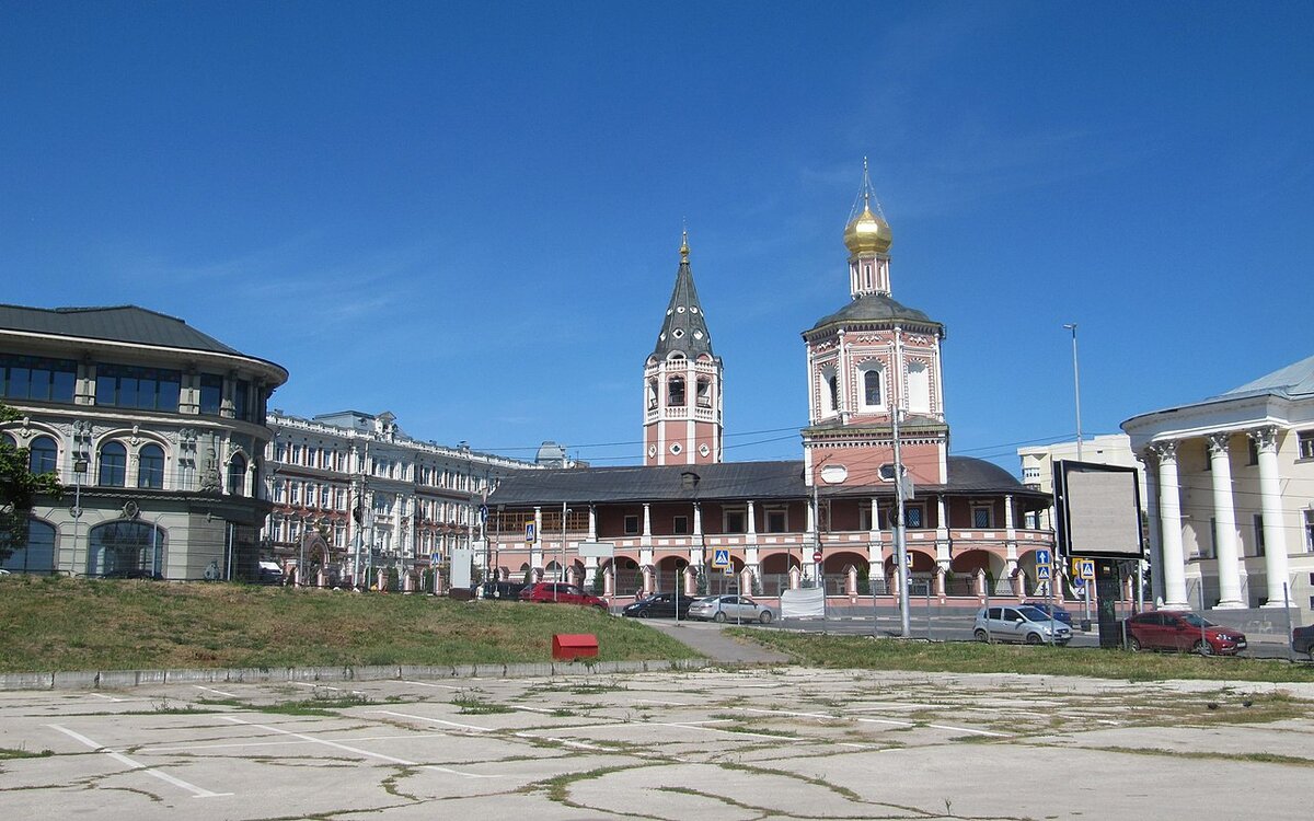 славянская площадь в саратове