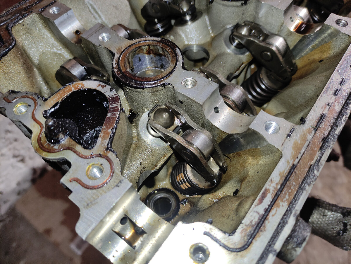 Постель распредвала в ГБЦ так же без задиров