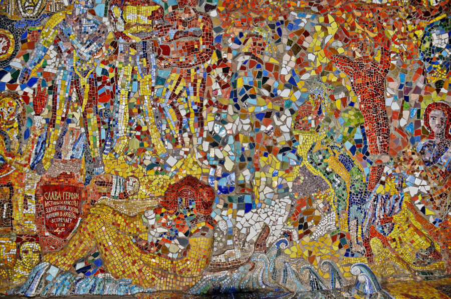 Мозаика как иллюстрация общего портрета советских людей