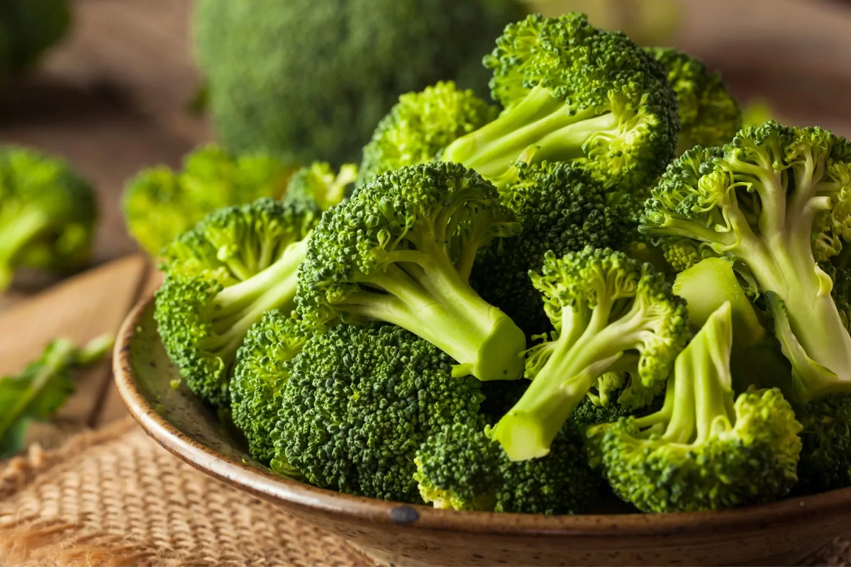 Se puede comer brocoli crudo