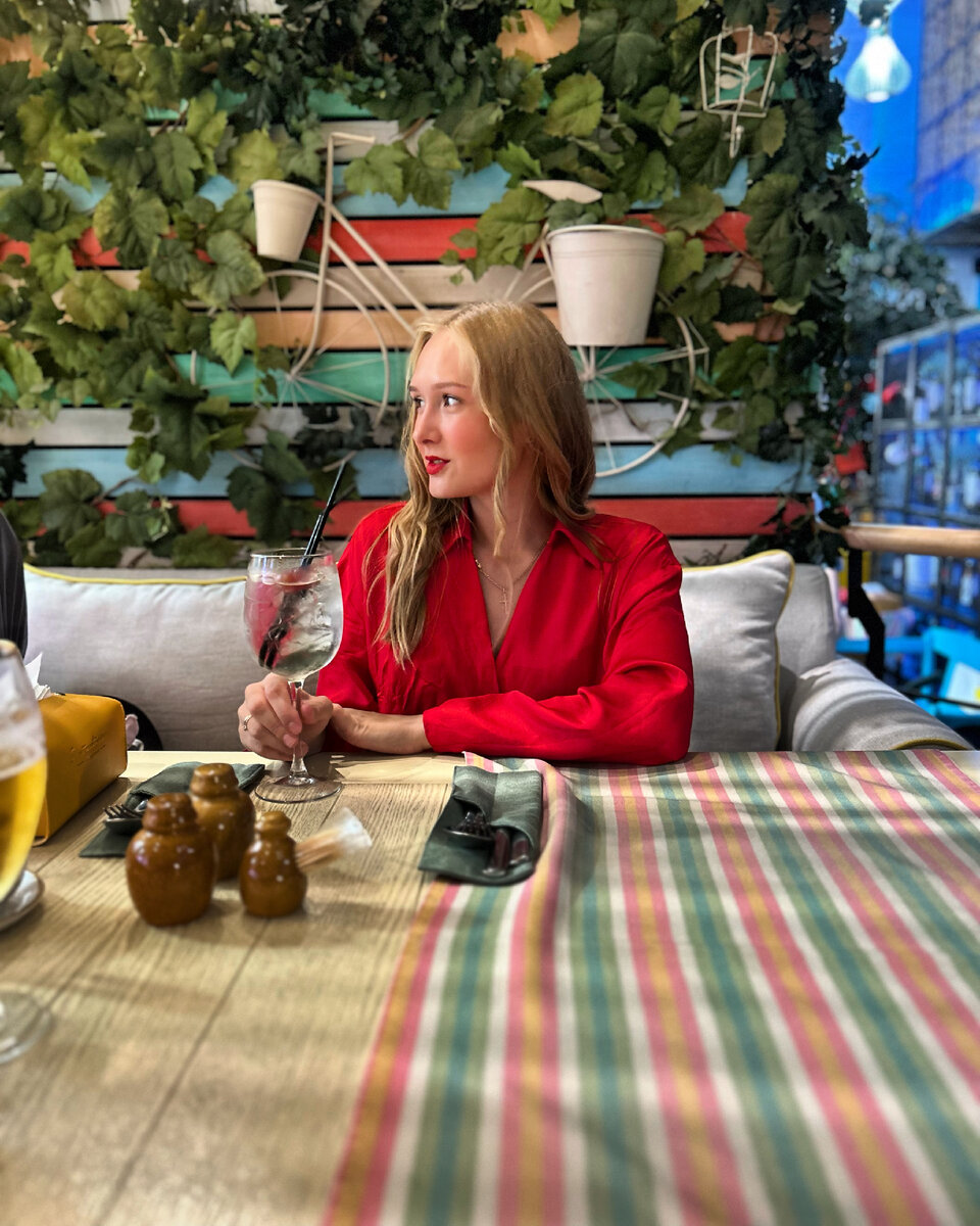 Ресторан под красивым названием "Счастье"