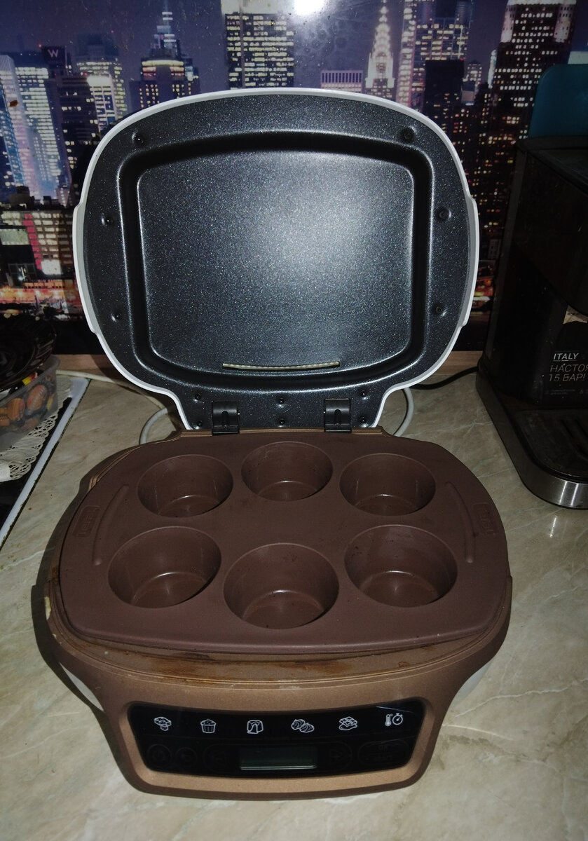 Форма для маффинов или маленьких кексов.