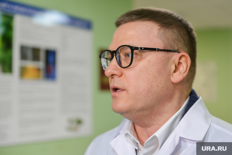    Губернатор поблагодарил бригаду медиков за работу в сложных условиях