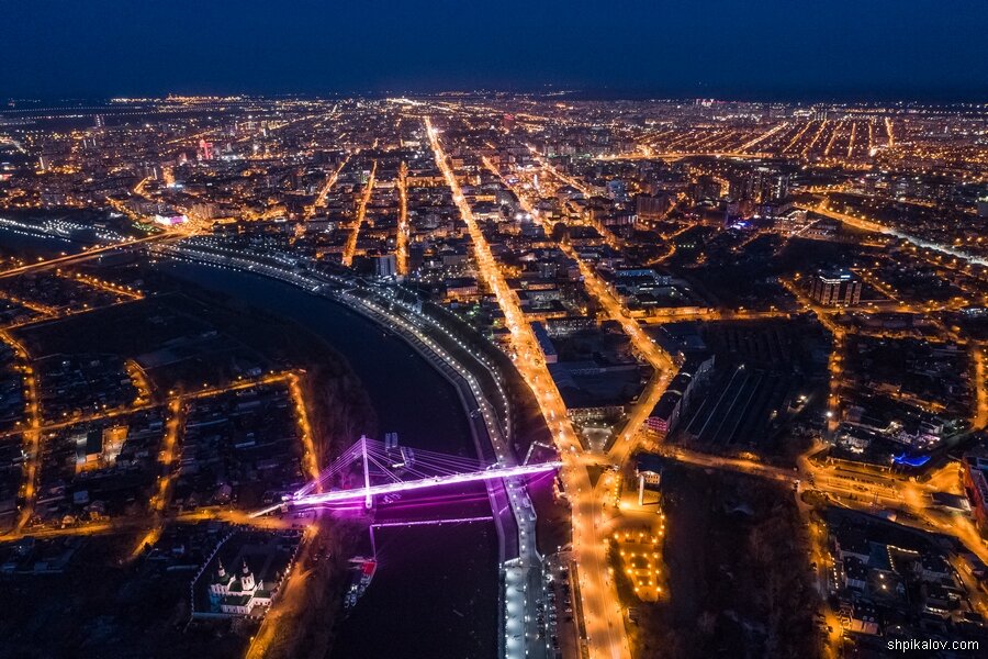 вид с высоты. москва с высоты. москва вид с птичьего полета. руферы на крыше. агломерация токио иокогама.