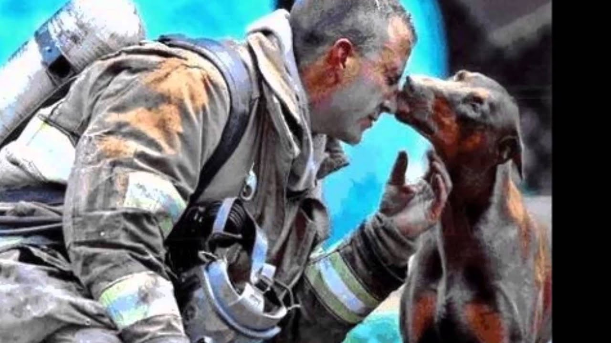 Шарлотта и пожарный Джефф Кларк.