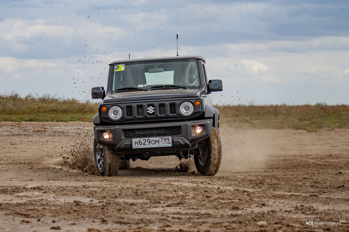 Новый Suzuki Jimny. Проехал на этом авто 500 км по Калмыкии и сделал  неожиданный вывод 🤣🚙🤪 | Промышленный турист | Дзен