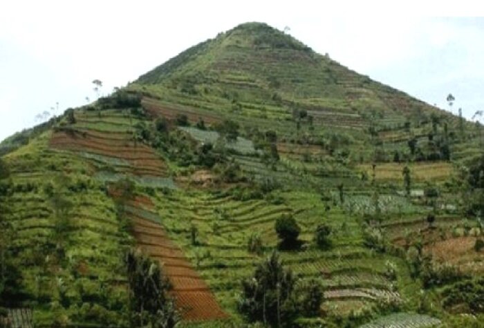 Гунунг-Паданг