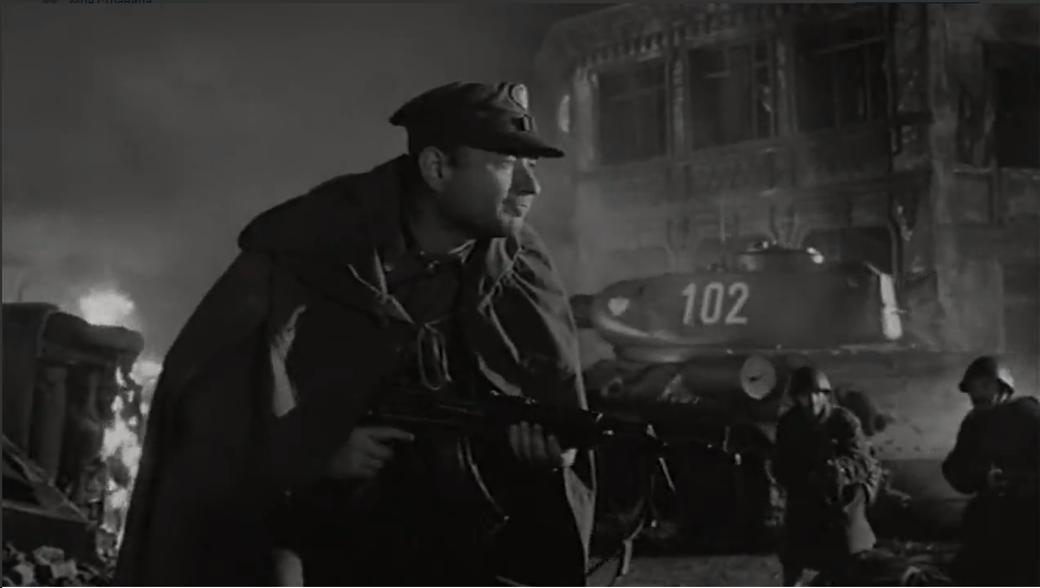 Польский боец с автоматом АКМС в 1945 году