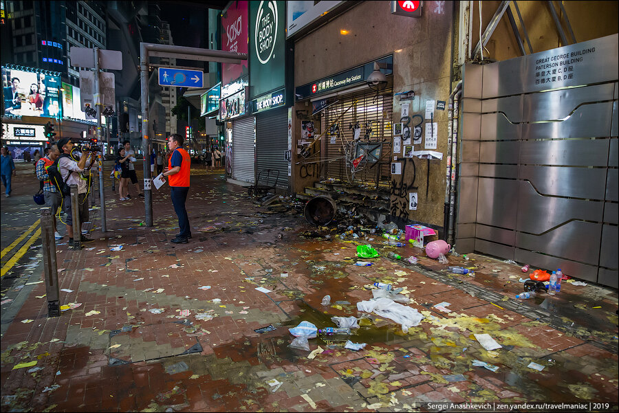 Просто обалдеть, как выглядит Гонконг на утро после протестов и погромов