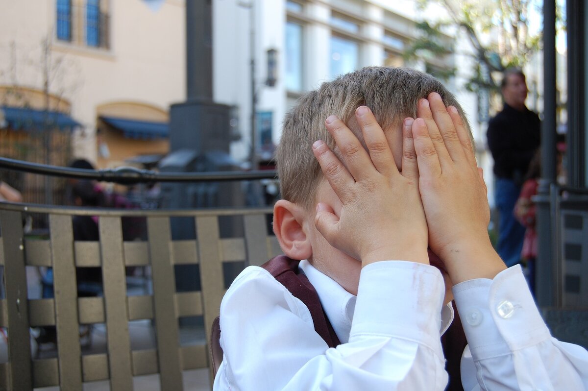 https://pixabay.com/ru/photos/%D0%BC%D0%B0%D0%BB%D1%8C%D1%87%D0%B8%D0%BA-facepalm-%D1%80%D0%B5%D0%B1%D0%B5%D0%BD%D0%BE%D0%BA-%D0%BC%D0%BE%D0%BB%D0%BE%D0%B4%D0%B5%D0%B6%D1%8C-666803/