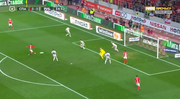 Тиль упускает момент.