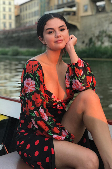 Источник:Facebook.com