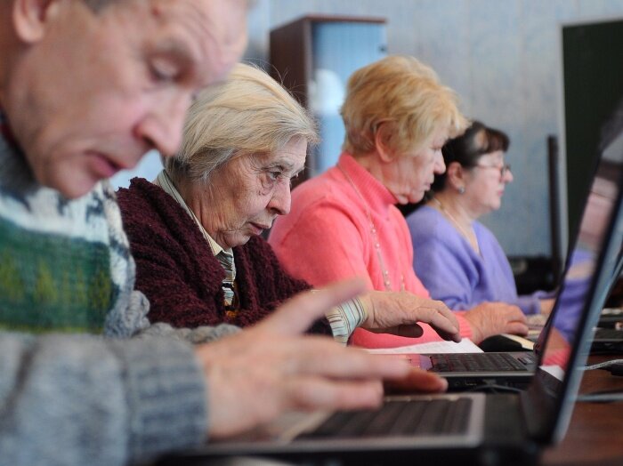 Работающие пенсионеры 