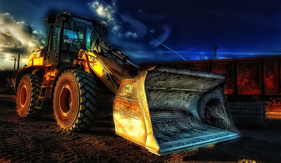 https://cdn.pixabay.com/photo/2012/07/06/20/23/excavators-51665_960_720.jpg
