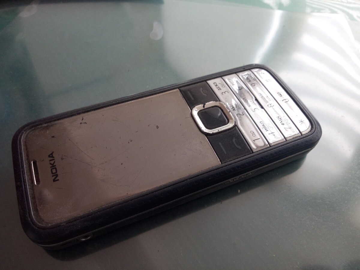 Старенькая нокия