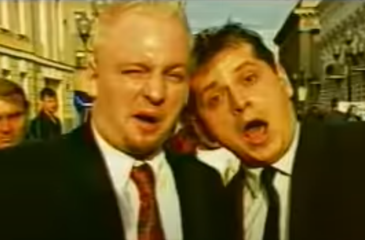 кадр из клипа Бананы лопала бомба