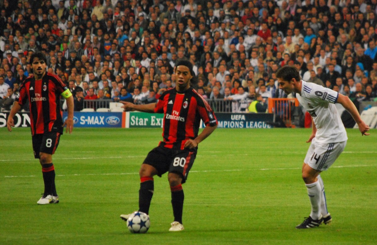 Gennaro Gattuso, Ronaldinho and Xabi Alonso during Real Madrid CF-AC Milan, 2010–11 UEFA Champions League, фото: Jan S0L0