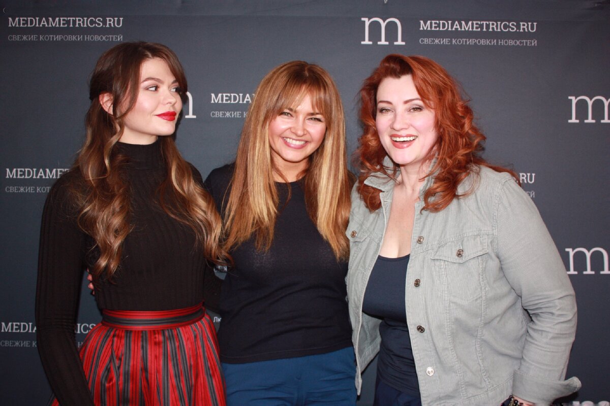 Ульяна Ковлер, Любовь Зайцева, Ксения Островская, фото из личного архива