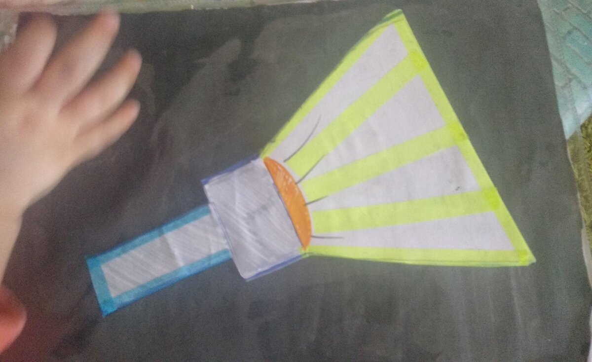 Делаем вот такой фонарик