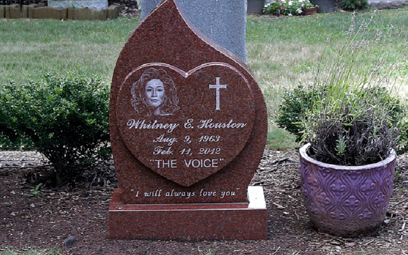 Уитни Хьюстон было 48 лет, когда она умерла