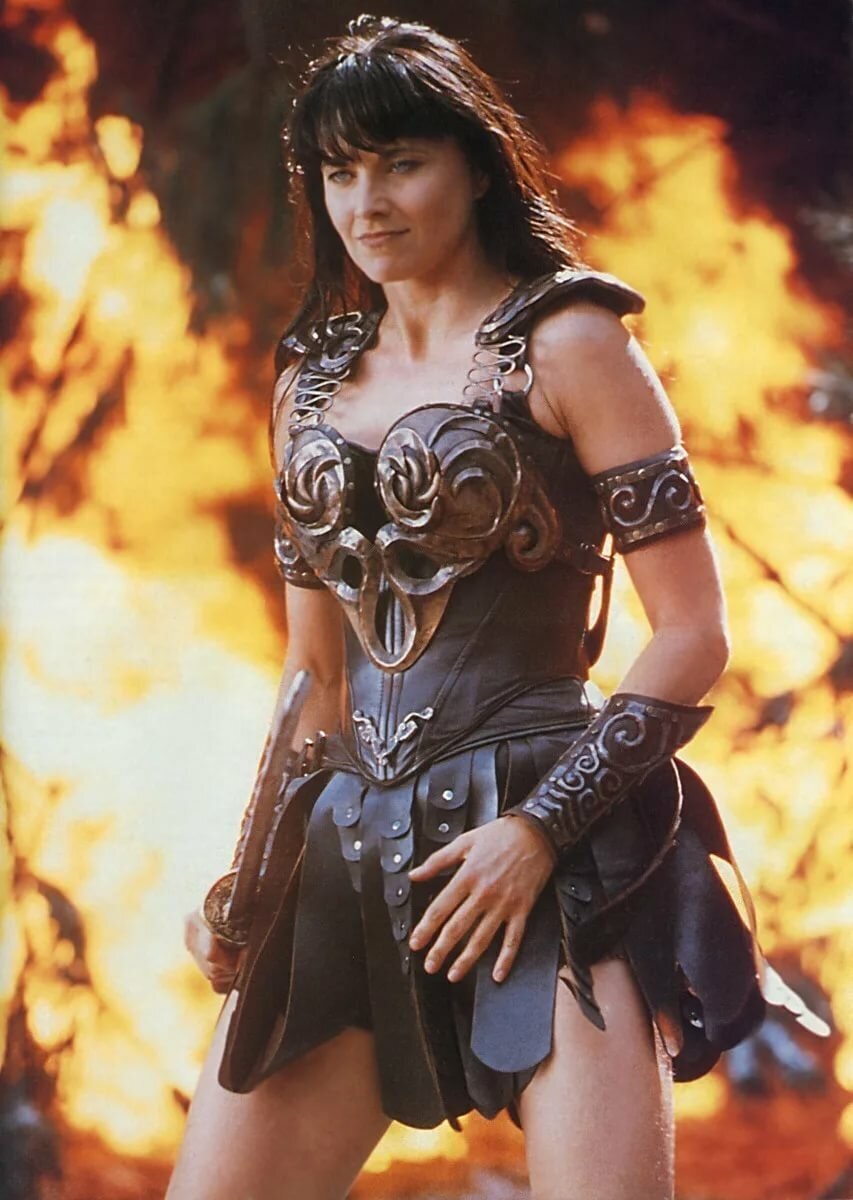 Xena - Зина в исполнении Люси Лоулесс.