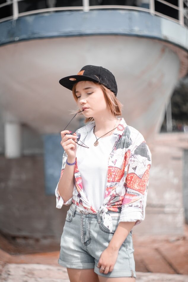 https://images.unsplash.com/photo-1566712386292-303102553fed?ixlib=rb-1.2.1&auto=format&fit=crop&w=634&q=80