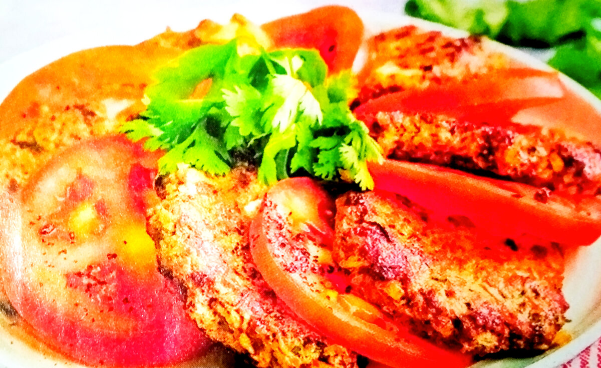 Мясные оладушки с помидорами