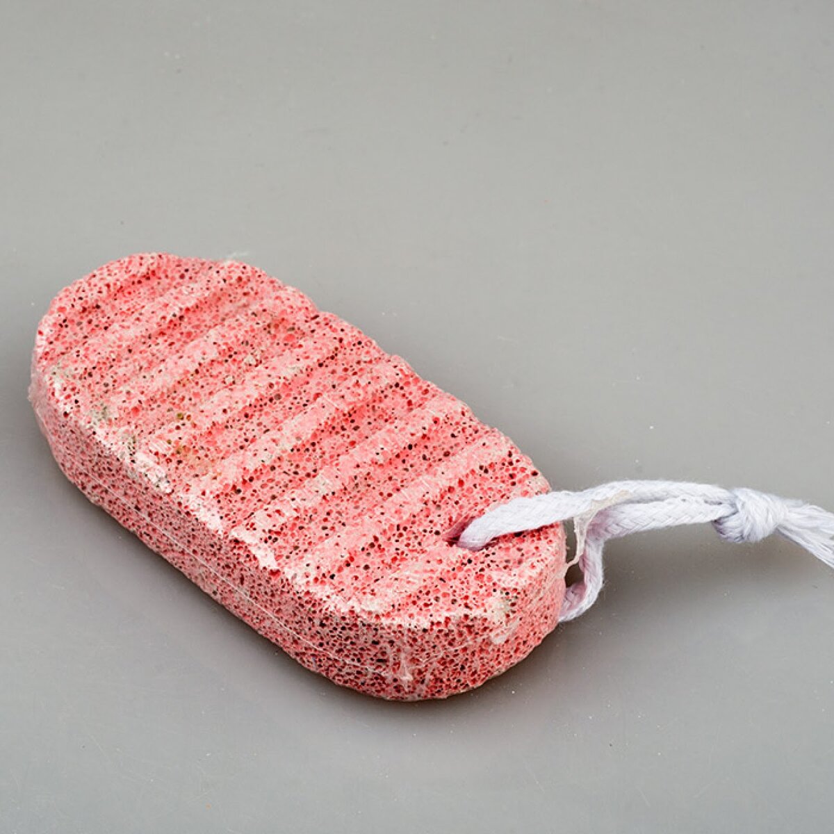 Обычная пемза для ног.