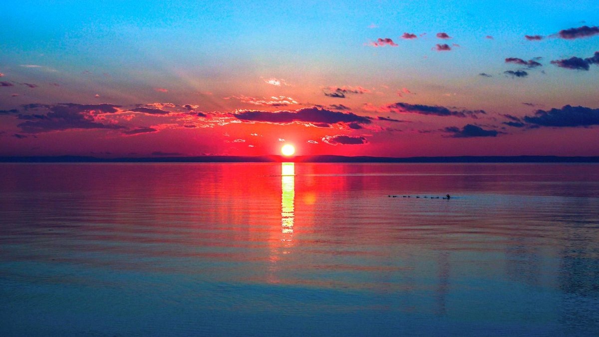 розовый рассвет на Байкале. автор Надежда Садовская