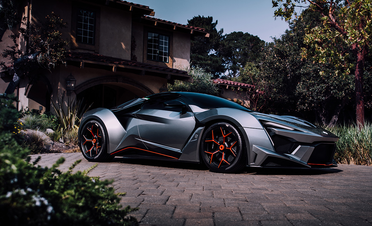 W Motors Fenyr SuperSport