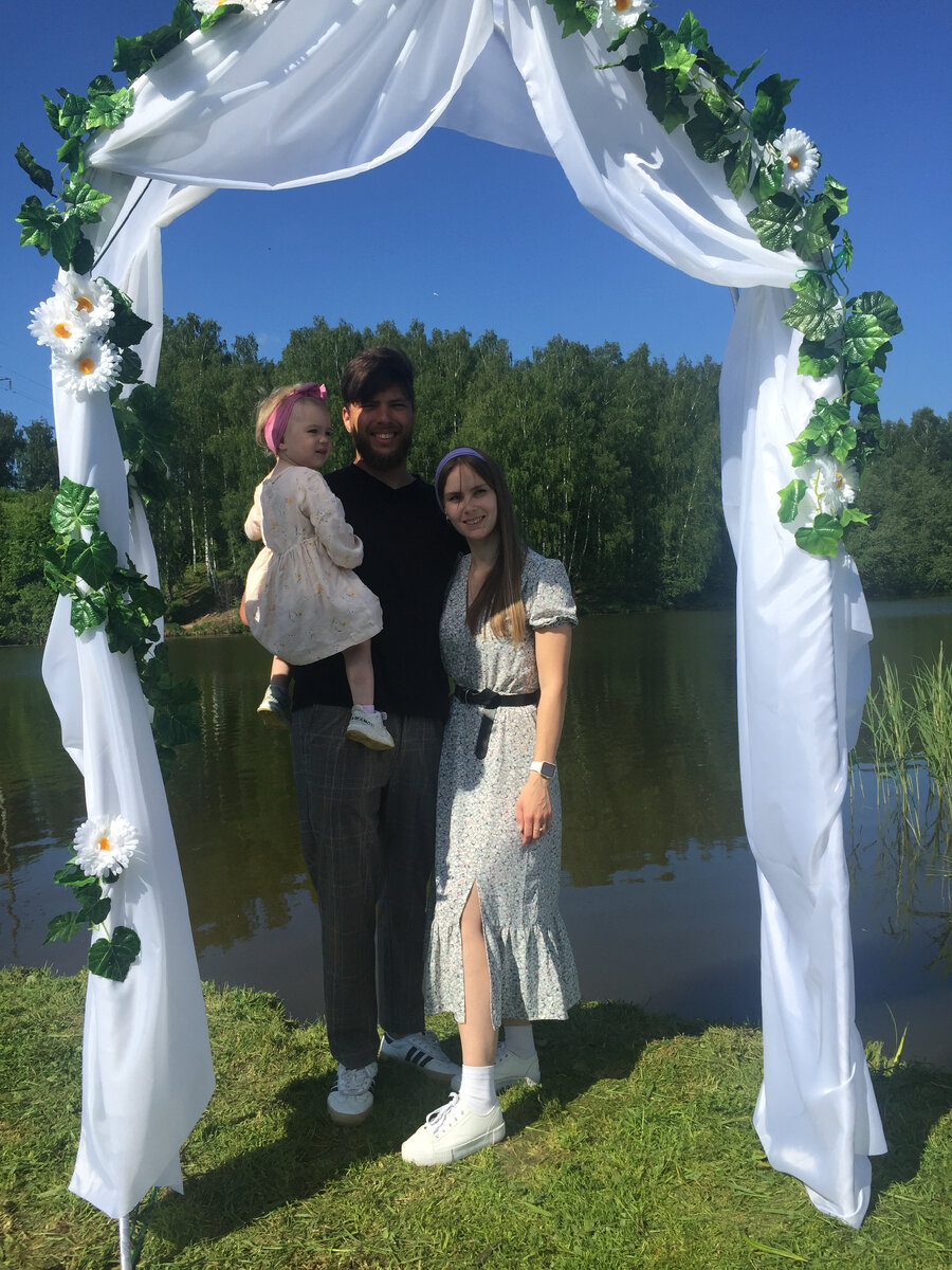 От чего они так светятся? И ведь это искренне...