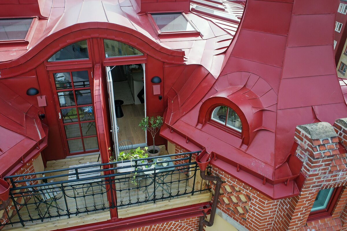 Балкон в доме 1903 года постройки в городе Гетеборге, Швеция. Фото: Alvhem