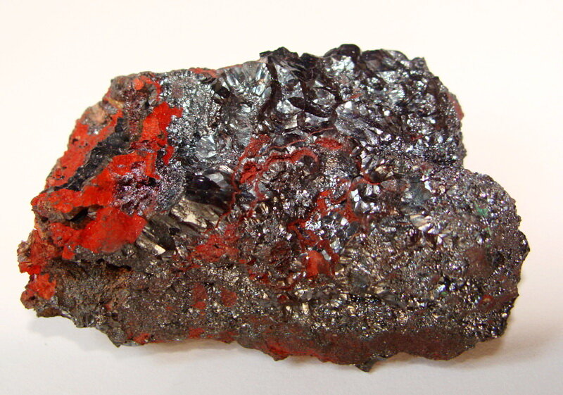 Железо марганец в воде. Красный Железняк(руда гематит fe2o3). Гематит / минерал. Железняк минерал. Гематит спекулярит.