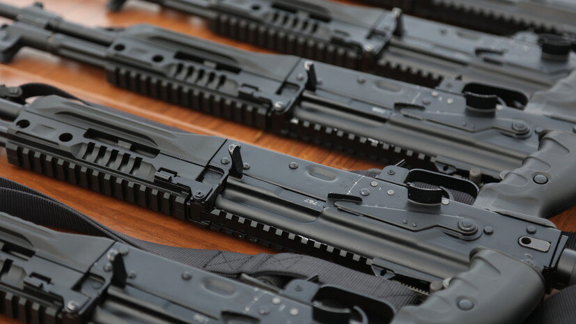     Автоматы АК-12, используемые в ходе военной подготовки мобилизованных РИА Новости Павел Львов