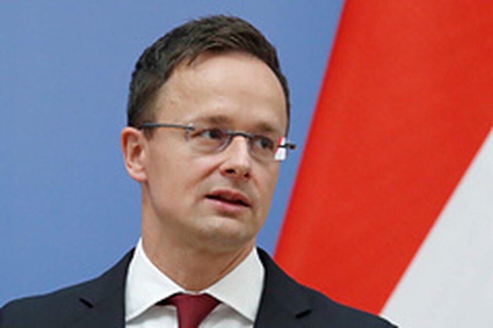     Глава МИД Венгрии сообщил о начале газовых переговоров с Катаром  REUTERS