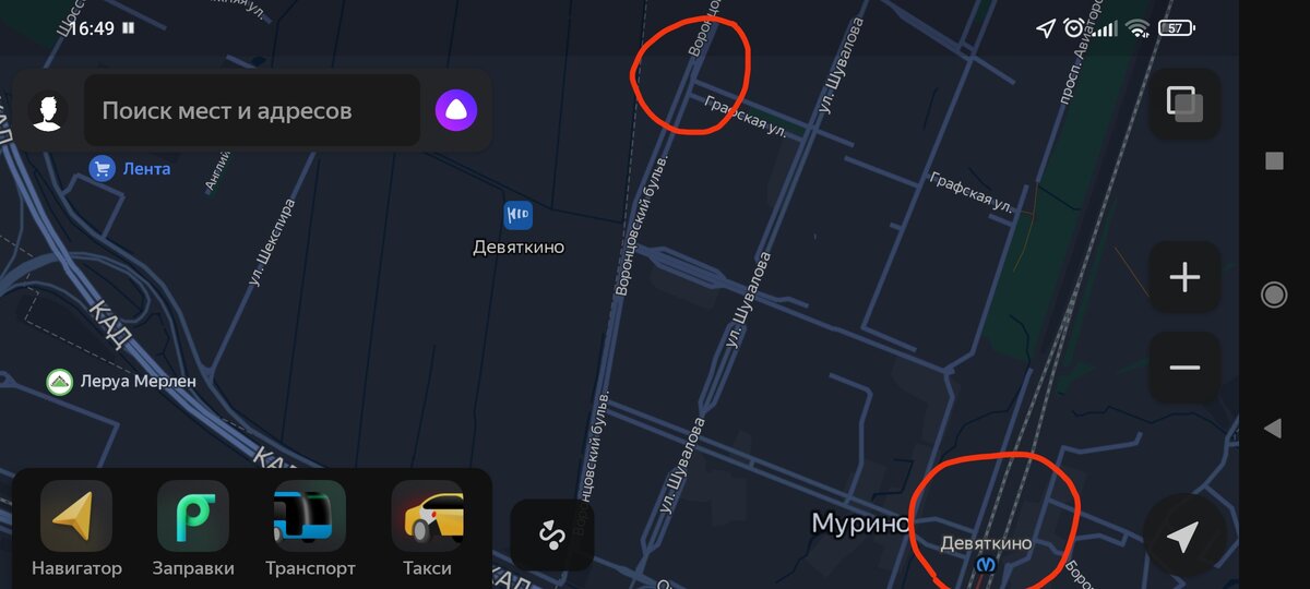 Снизу справа видно Девяткино, а сверху метро "Мурино"