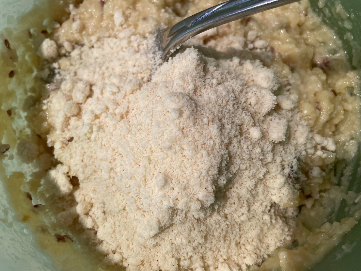 Готовим миндальные вафли с сыром 