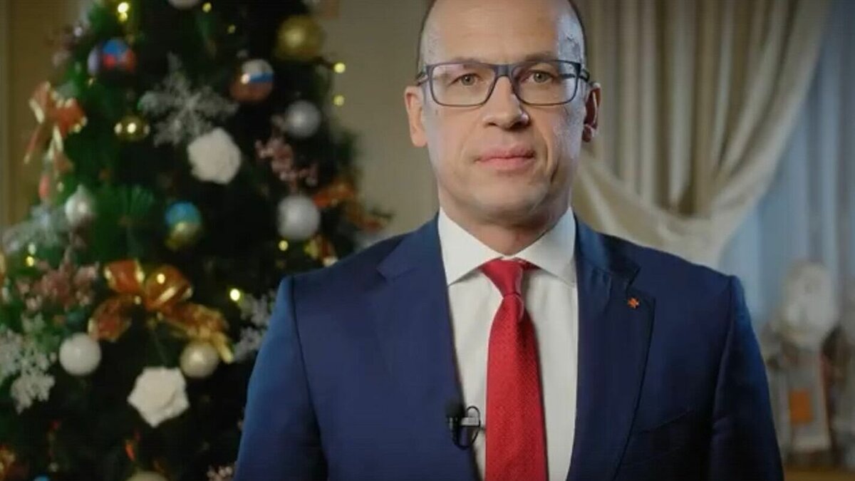     Глава Удмуртии Александр Бречалов поздравил жителей региона с Новым годом.