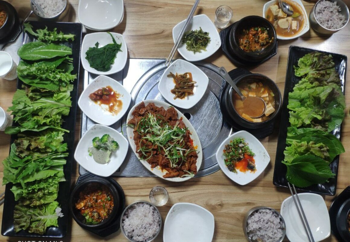 В корейском шиктане (кафе)