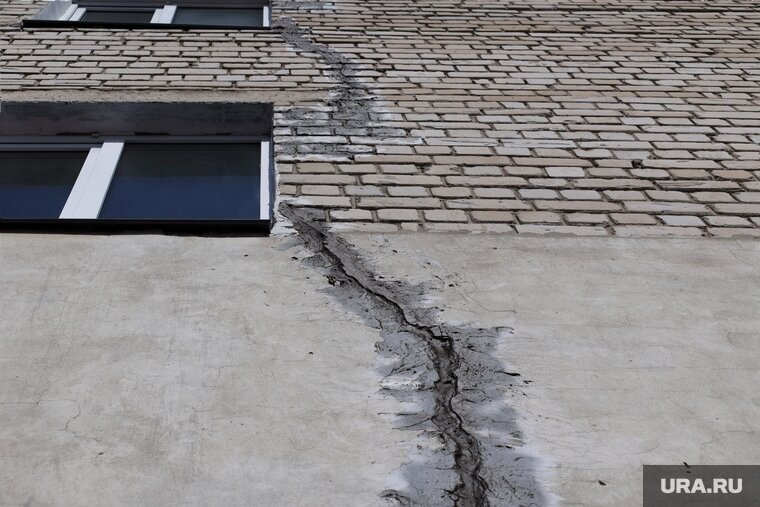    Дом, у которого треснул фундамент, не признают аварийным