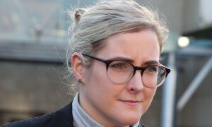 Дональдсон настаивала в суде, что ее расходы согласовывались с Роулинг, однако шериф Дерек О’Карролл постановил, что деньги были взяты ею обманным путем или присвоены в результате мошеннического искажения фактов, со знанием того, что тратит она их без полномочий. О’Карролл сказал, что Дональдсон делала ложные записи в выписке по кредитной карте Роулинг, пытаясь убедить бухгалтера автора в том, что эти покупки были одобрены или делались для личного использования Роулинг.