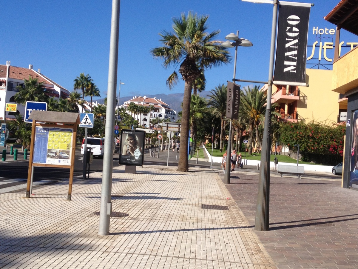 На улицах города очень чисто и аккуратно 