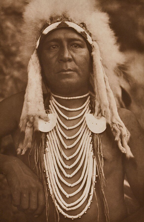 Коренные жители америки являются. Апачи индейцы. Апачи (народность). Кертис американские индейцы. Коренные жители Америки индейцы.