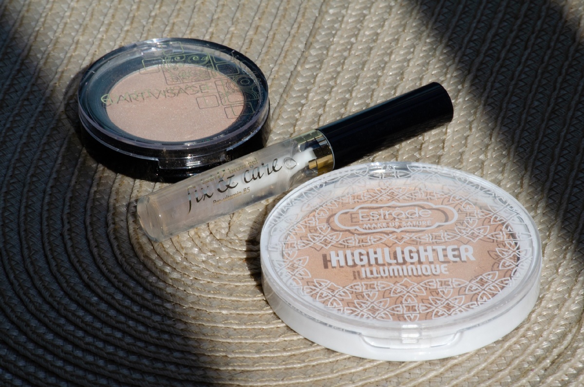 Гель для бровей с действительно сильной фиксацией